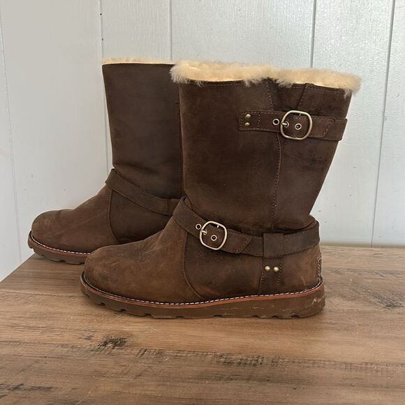 Ugg Brown Leather Boots Size 7 - Picture 3 of 4